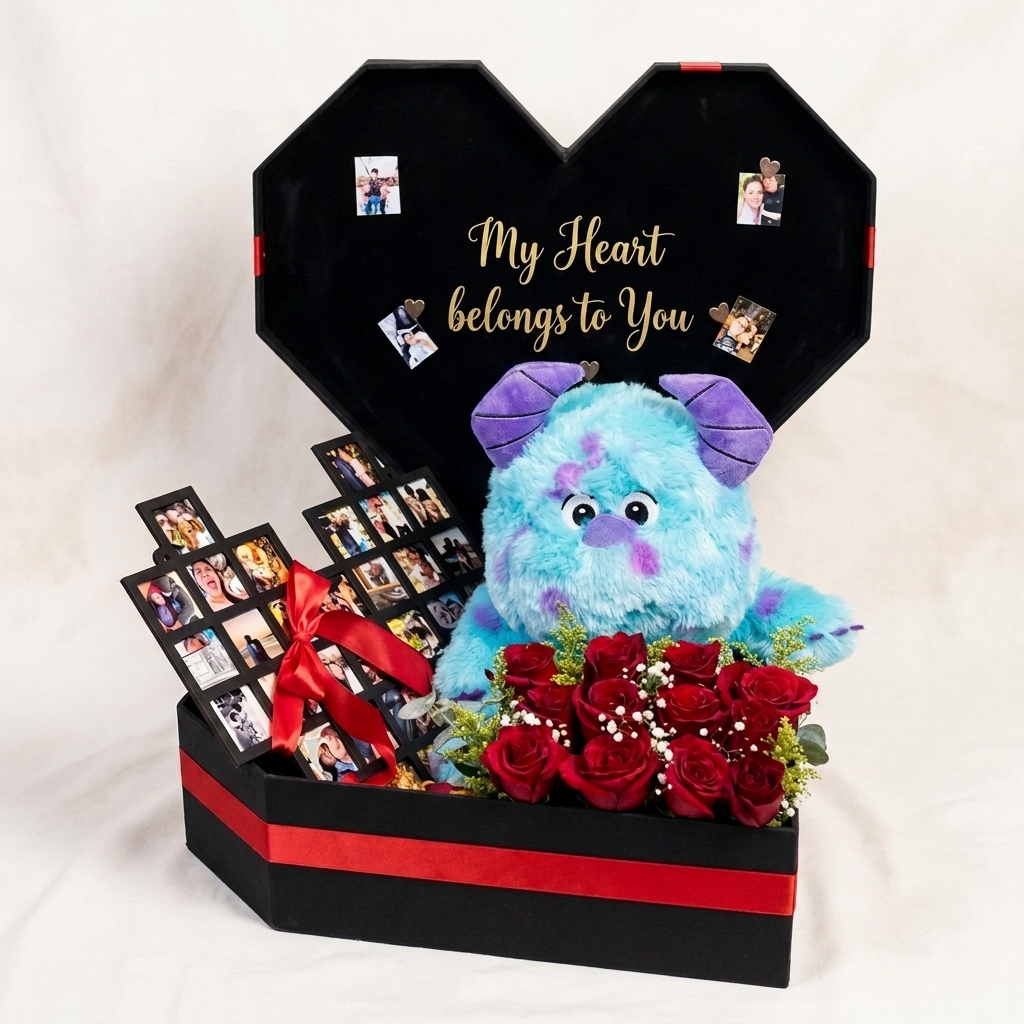 Caja negra con peluche de Sulley, fotos y rosas rojas.